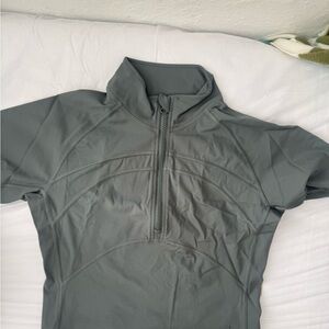 Gray Quarter-Zip Pullover#935